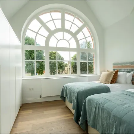 Marygate - Garden View * York