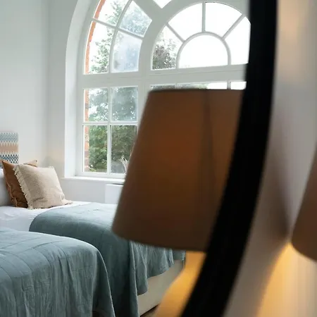 Marygate - Garden View *